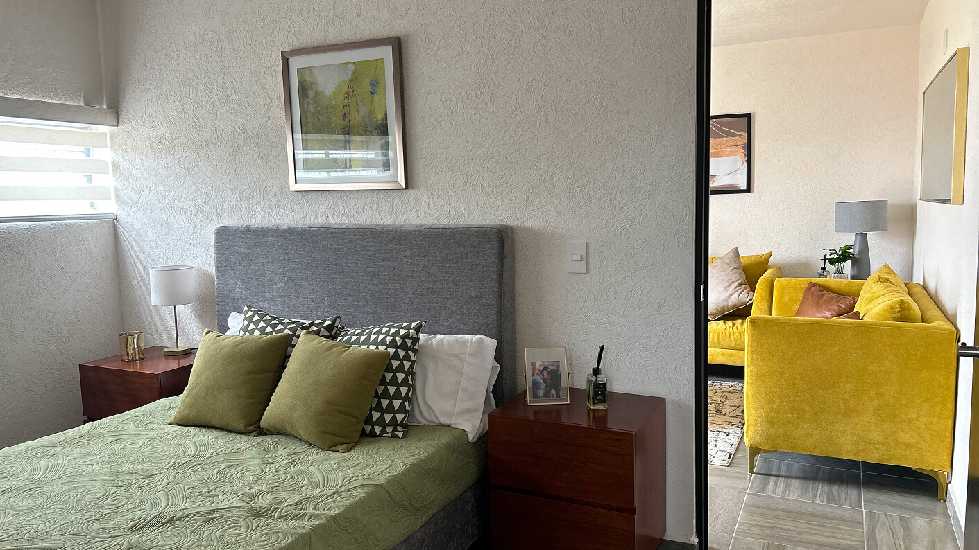 vista de recamara hacia el pasillo de la sala de casa modelo sauce en desarrollo paseos del bosque en el estado de Aguascalientes Mexico del desarrollador inmobiliario frindsa