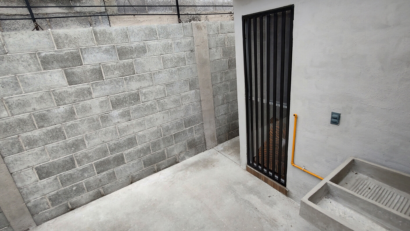 patio lavadero de casa de modelo cipres en desarrollo residencial paseos del bosque en el estado de Aguascalientes Mexico