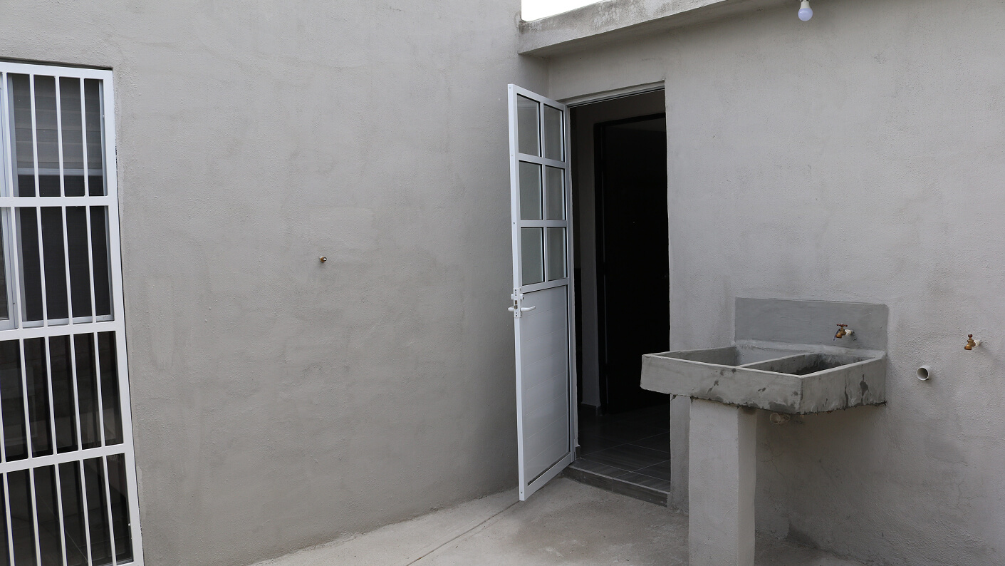 patio con lavadero de casa modelo sauce en desarrollo paseos del bosque en el estado de Aguascalientes Mexico del desarrollador inmobiliario frindsa