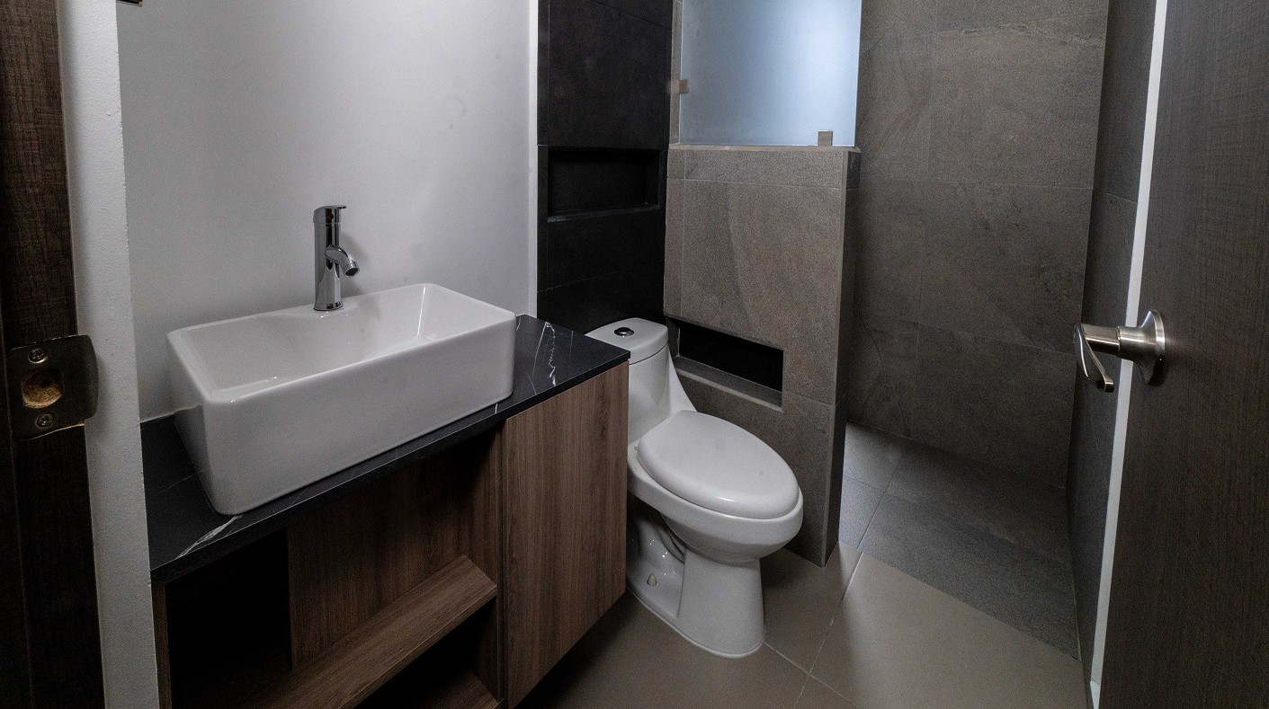 foto baño horizontal de modelo reforma 1 I de desarrollo inmobiliario residencial reforma en el estado de hidalgo pachuca mexico por frindsa desarrollador inmobiliario